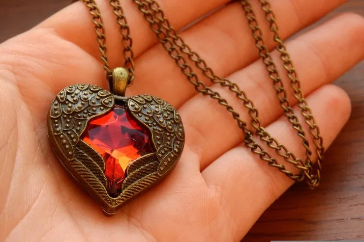 Charms & Pendants